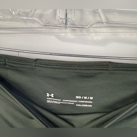 Under Armour women’s Cold Gear Compression green leggings. Size M - Picture 5 of 6